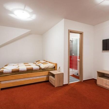 Apartamento Urbarsky Dom Dolny Kubin Exterior foto